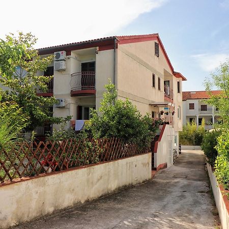 Apartments Amalia Ровинь Экстерьер фото