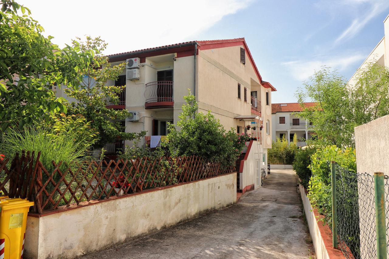 Apartments Amalia Ровинь Экстерьер фото