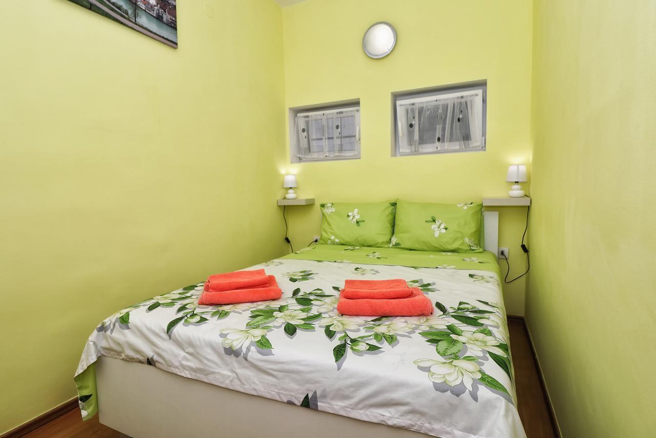 Apartments Amalia Ровинь Экстерьер фото
