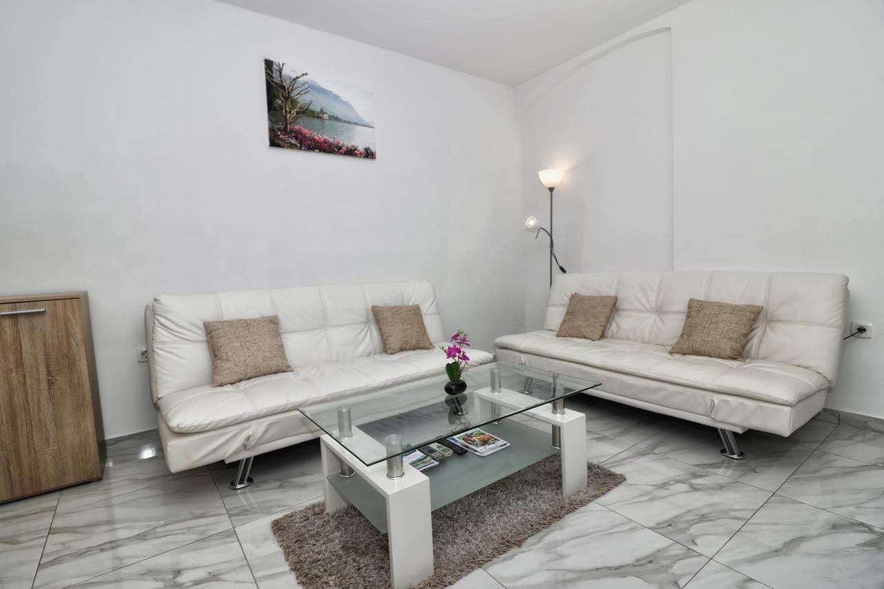 Apartments Amalia Ровинь Экстерьер фото