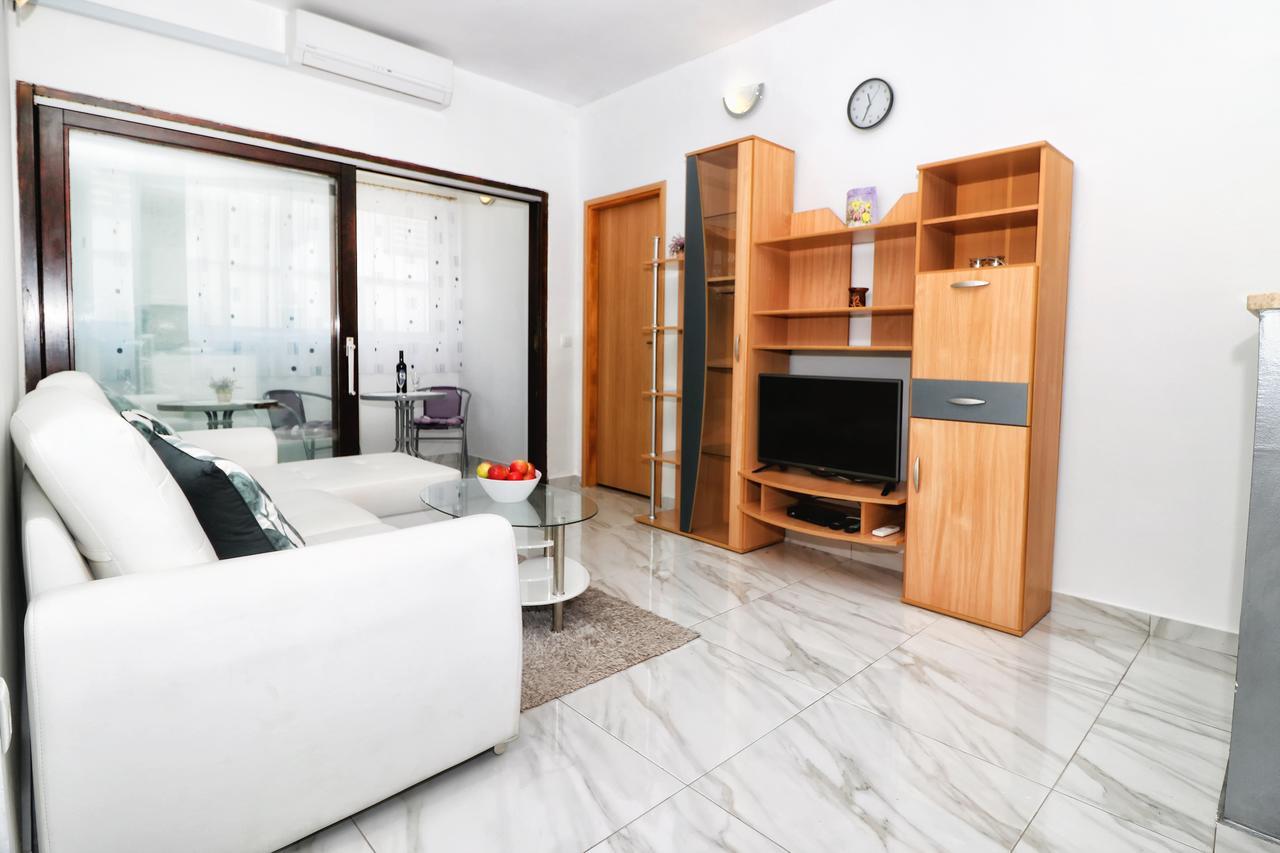 Apartments Amalia Ровинь Экстерьер фото